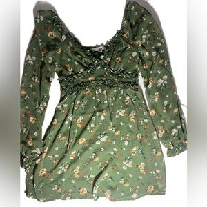 Inspired Hearts Green Floral Smock Long Sleeved Blouse Women’s Size Small NWT
